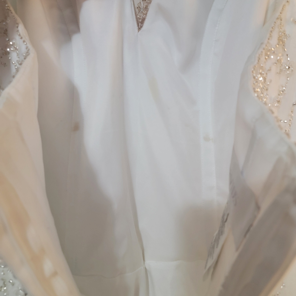 Wedding Dress - Ballgown Style - Size 18W - Picture 9 of 13